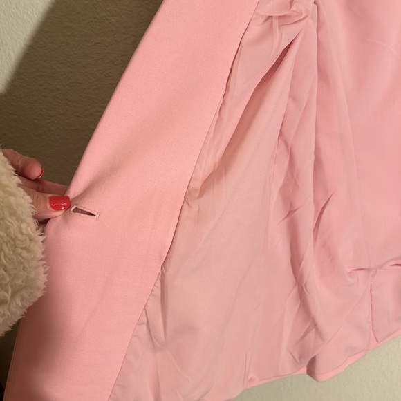 Tahari Light Pink Single-Breasted Jacket - Size 14
NEW WITH TAGS - Picture 4 of 12
